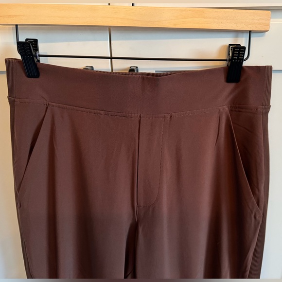 Athleta Brooklyn Ankle Pant size 4, brown - Picture 5 of 7